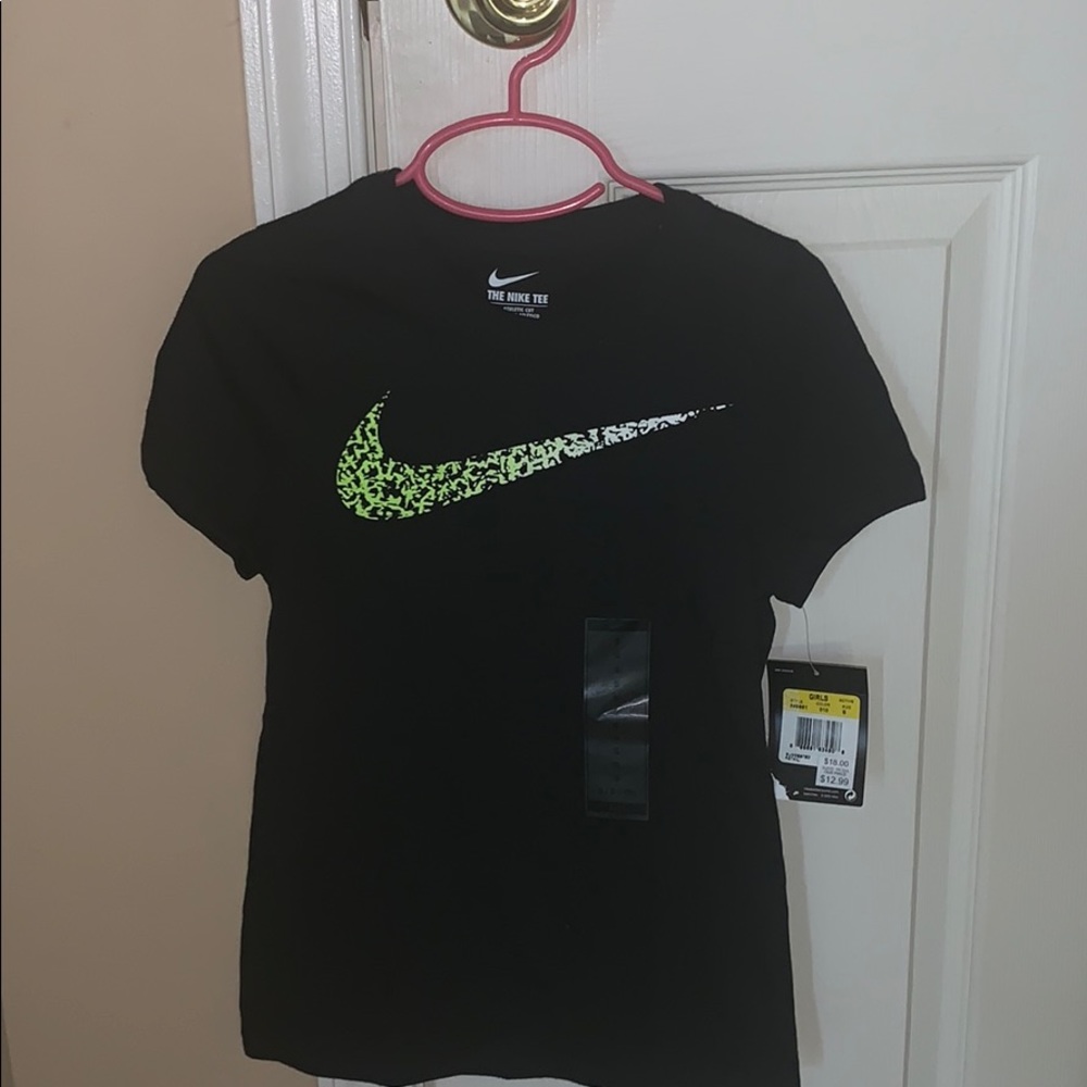 NWT! Girls Athletic Nike Tee